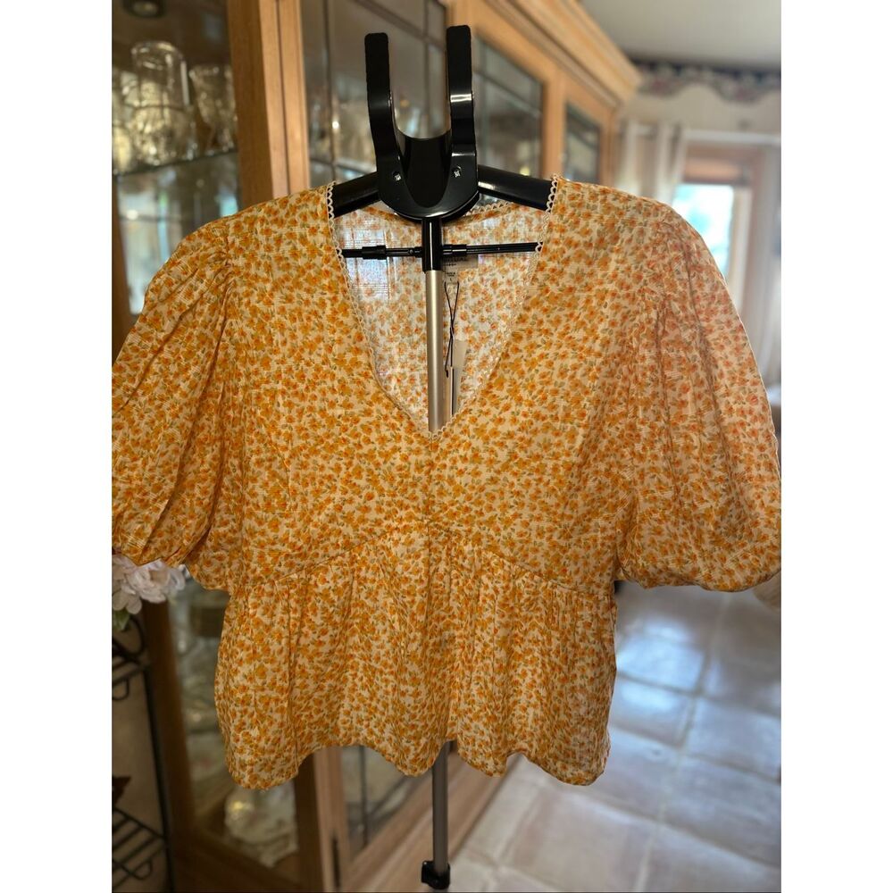 NWT Habitual blouse